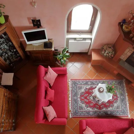 Casa Vacanza Rosa 托斯科拉诺-马德尔诺